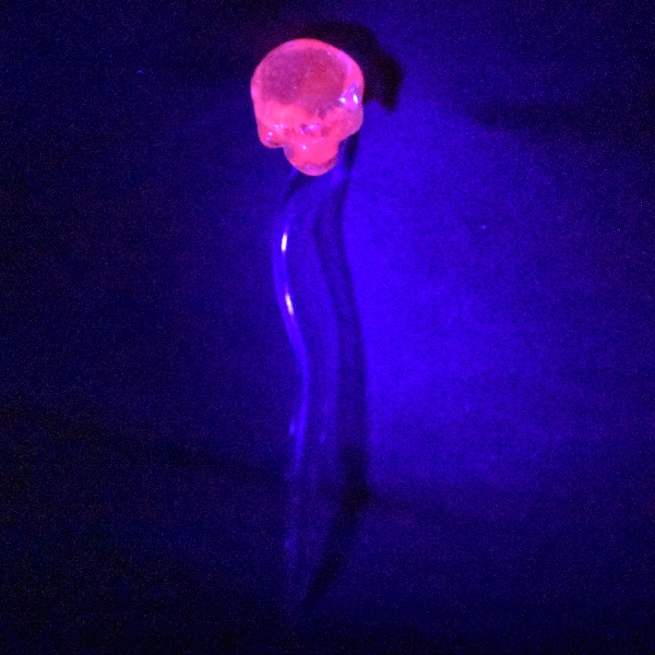 dabber en verre uv réactif skull