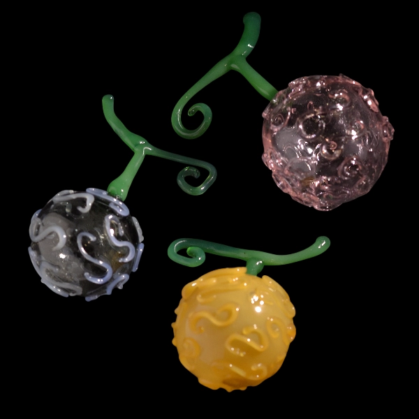 boules de Noël en verre soufflé - modèle fruit du démon alt